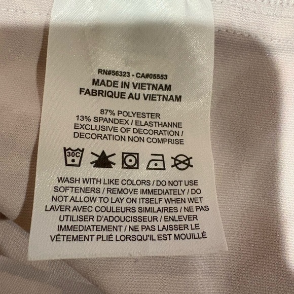 Nike Golf Youth Girls L Dri FIT
Short Sleeve V Neck Fuchsia Pink
Printed - Picture 8 of 8